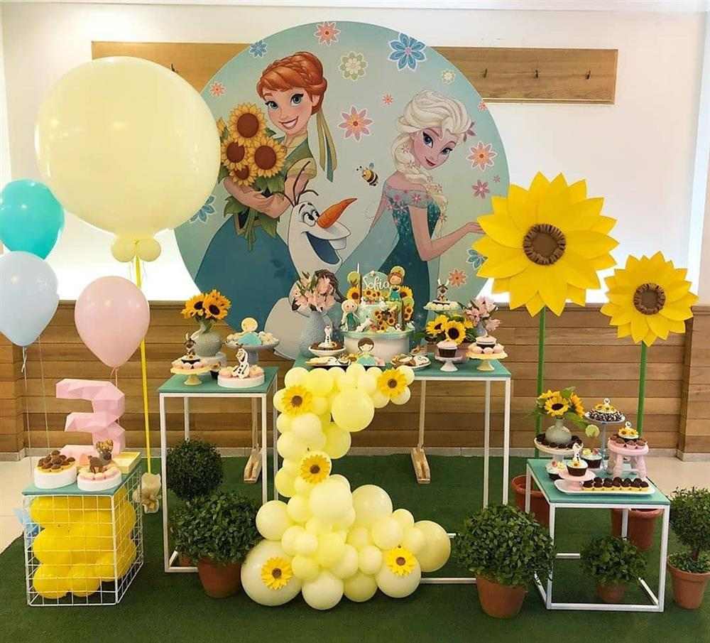 decoração frozen fever