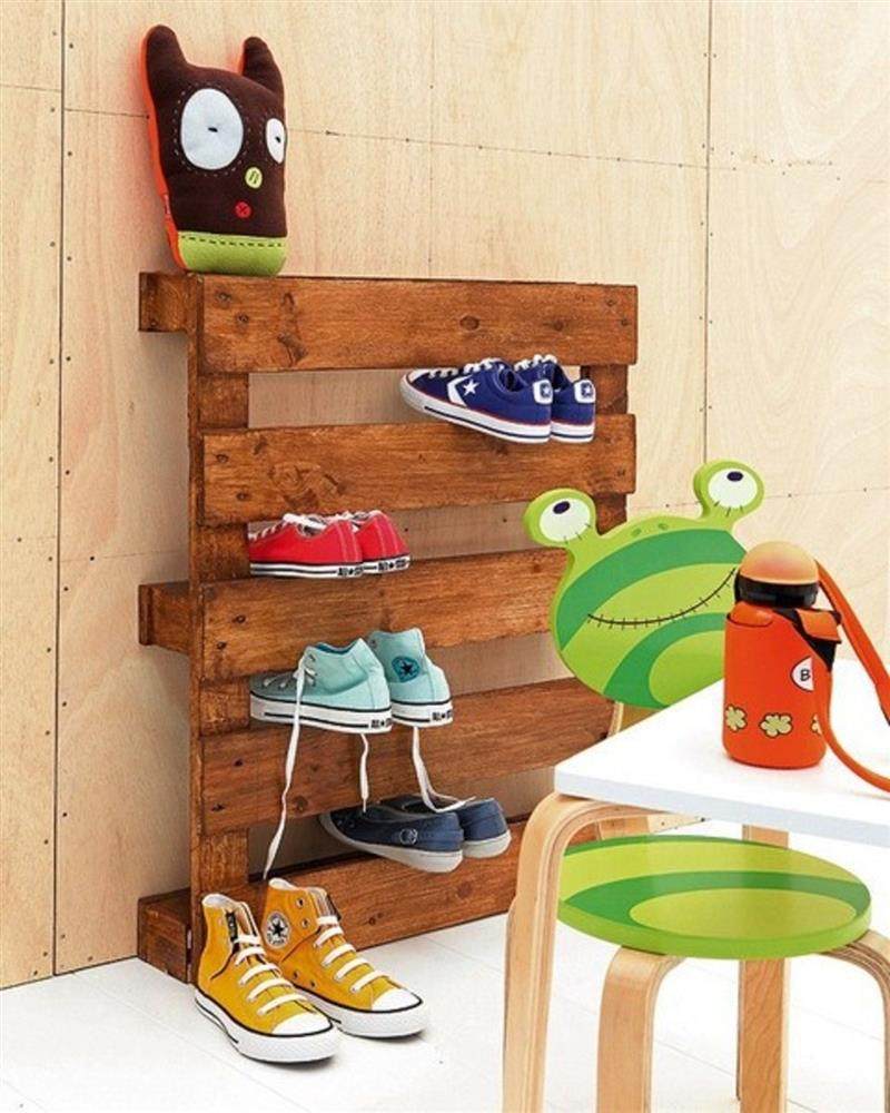 sapateira de pallet infantil