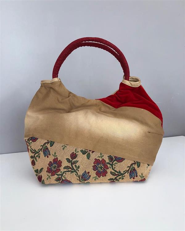 bolsa com pachtwork decorada