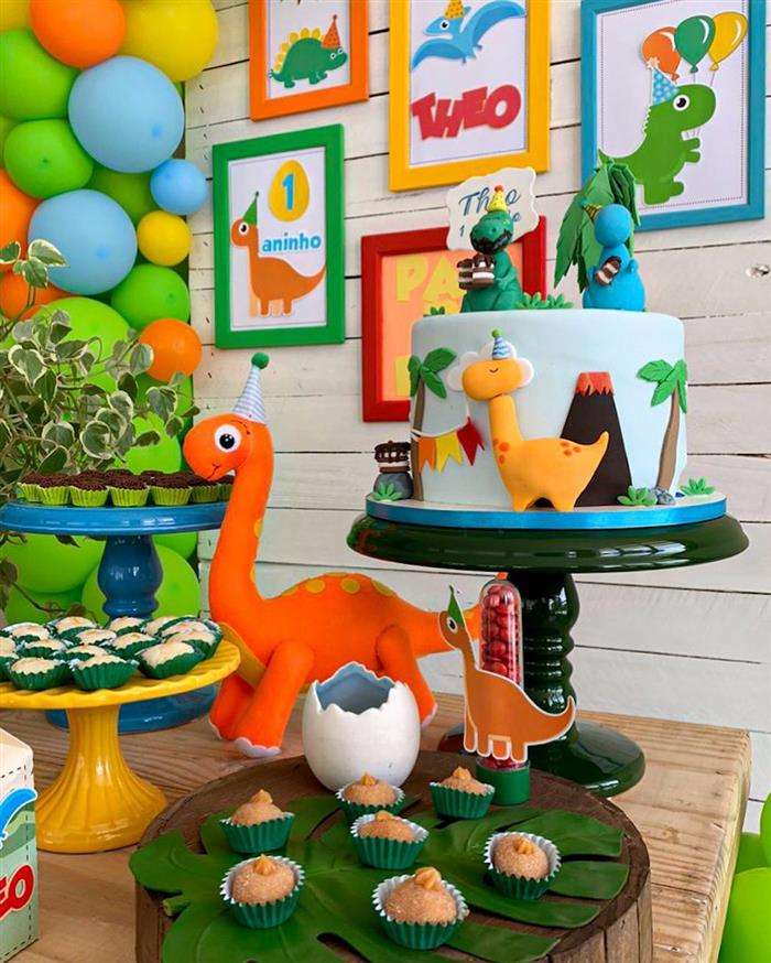 decoração dinossauro festa infantil simples