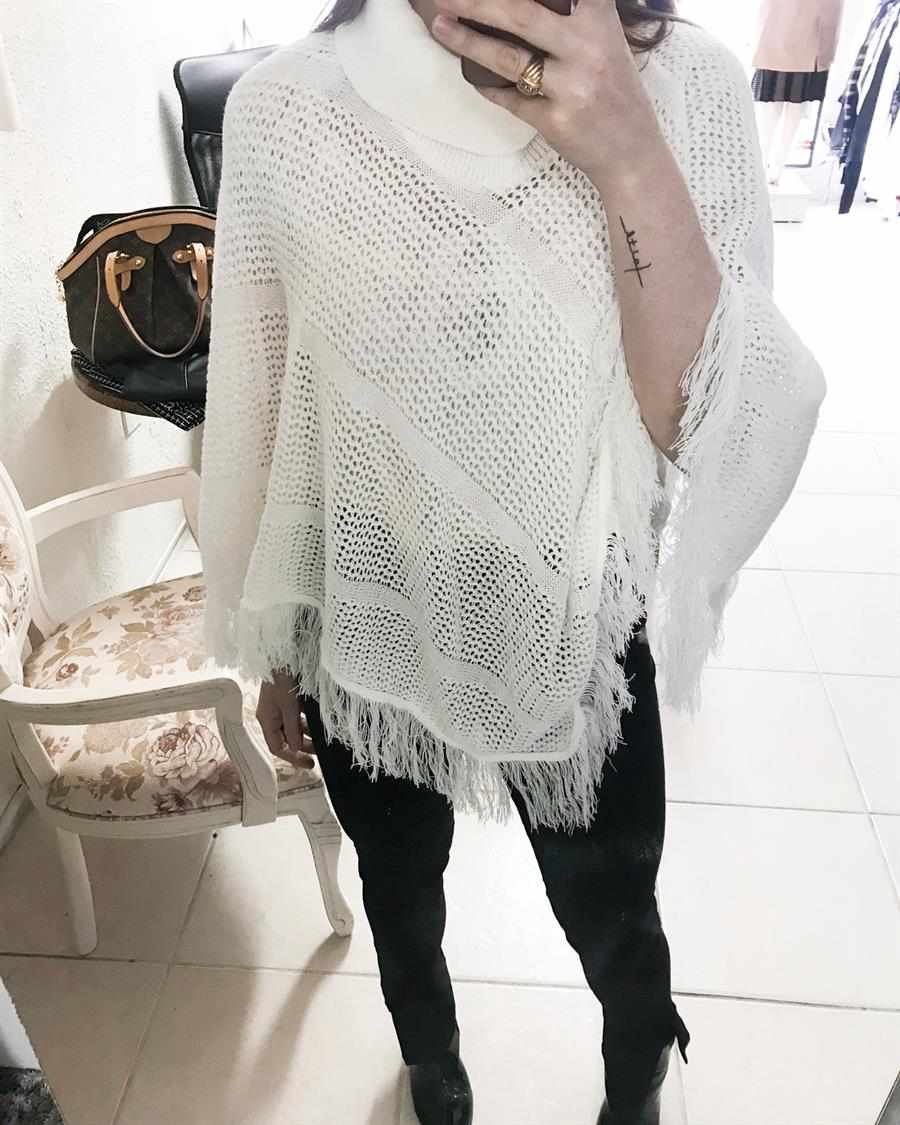 poncho branco moderno