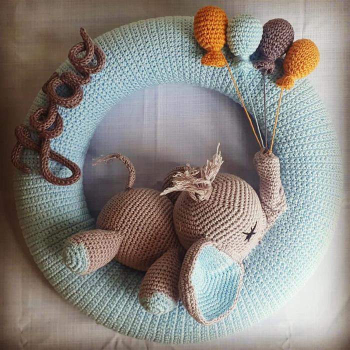 enfeite de maternidade em amigurumi