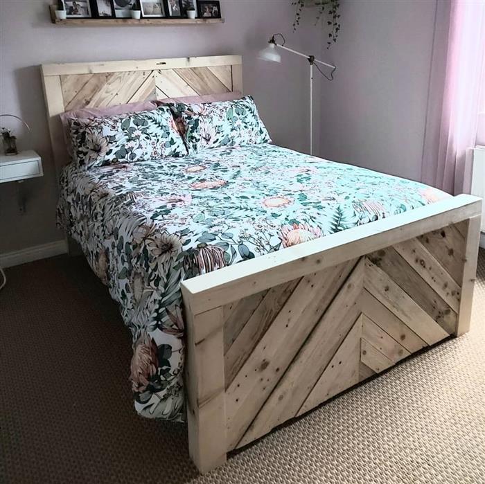 cama de madeira de pallet