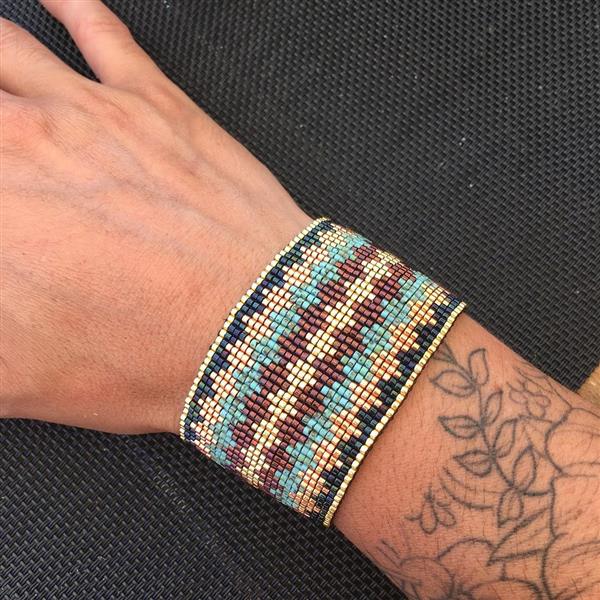 pulseiras com miçangas