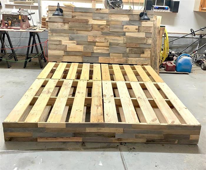 base de madeira com pallets