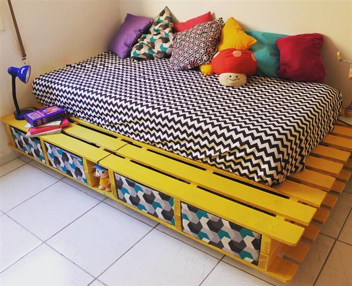 decoração com pallets amarelos