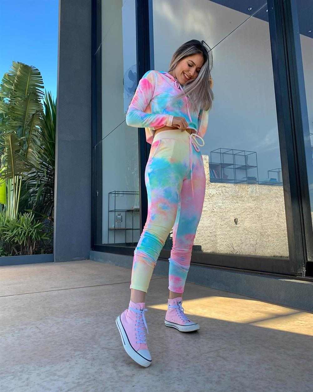 roupa de frio tie dye