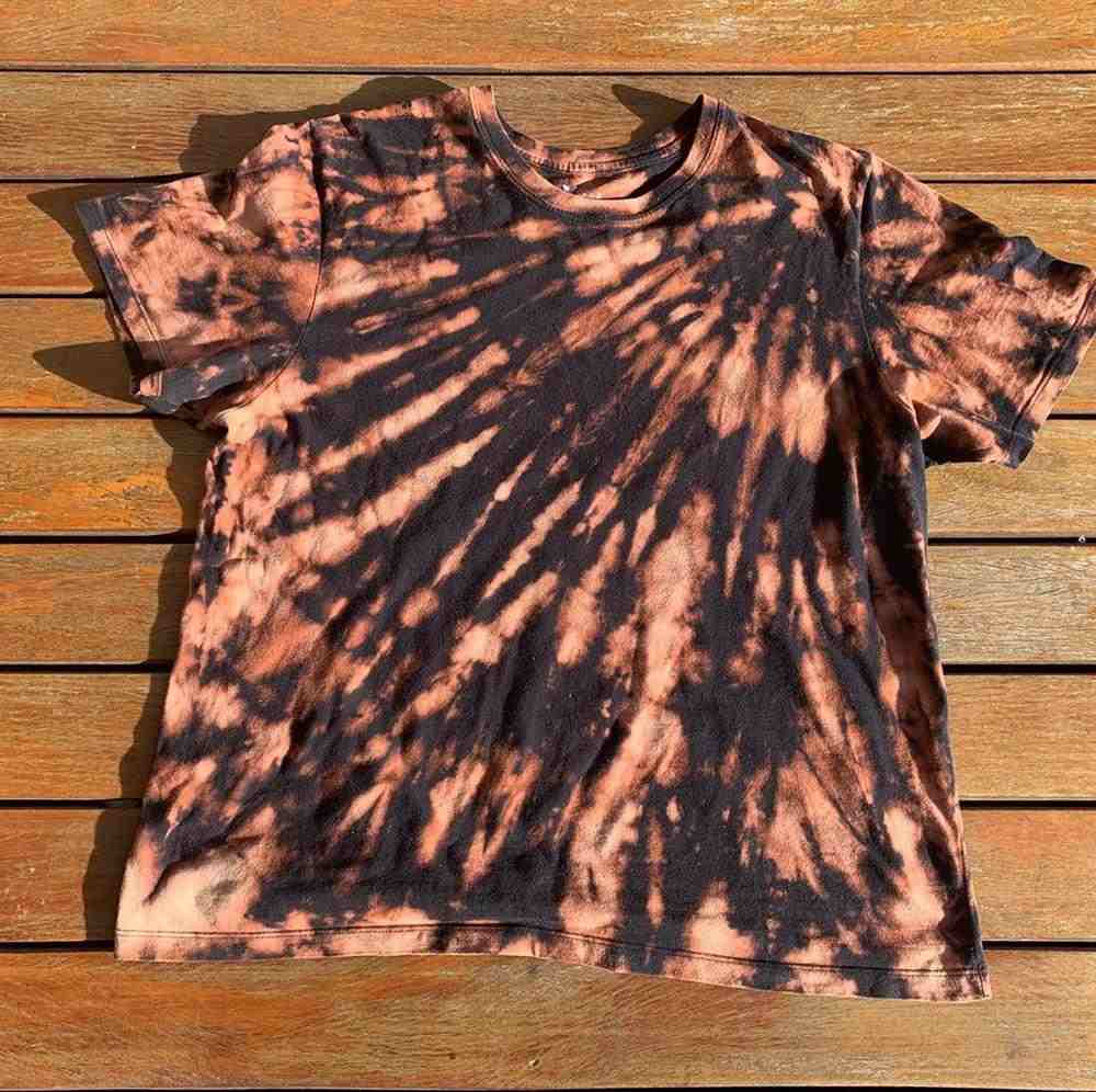 tie dye preto manchado