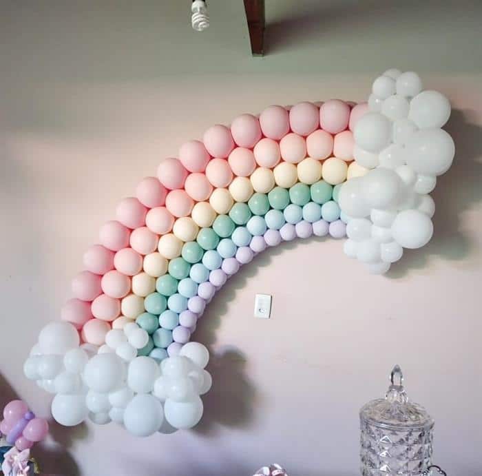 arco de balões arco iris