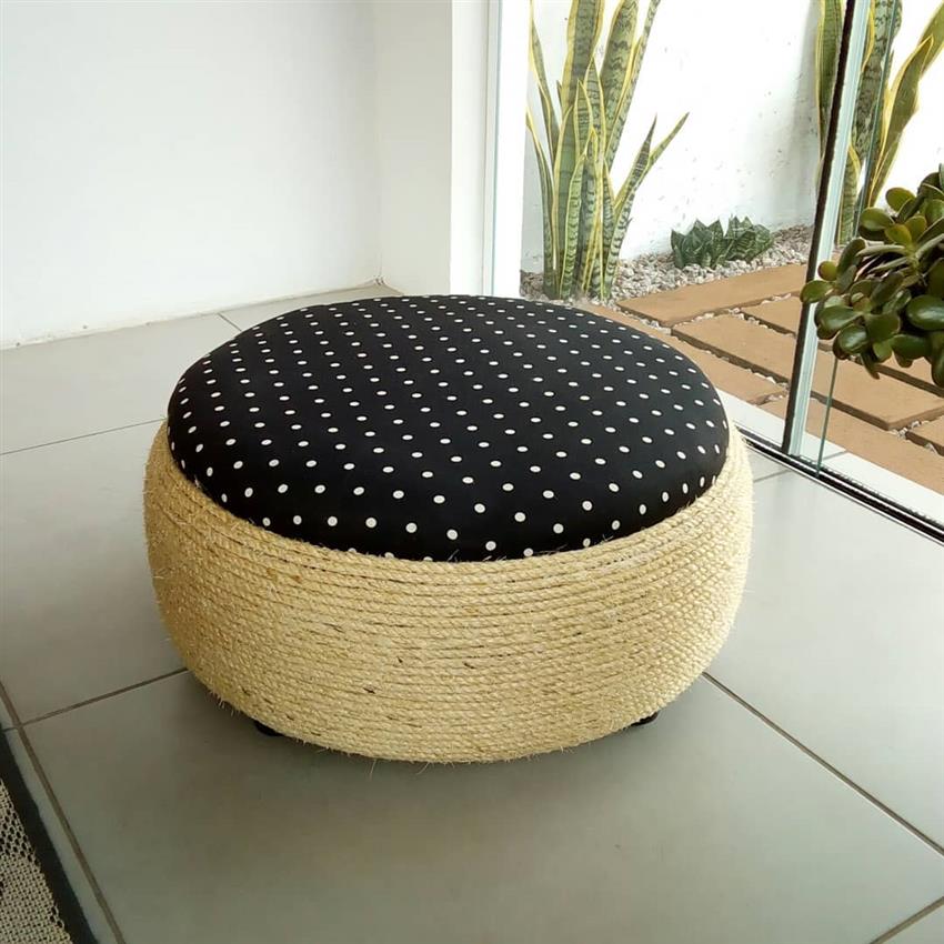 Puff de pneu com corda sisal