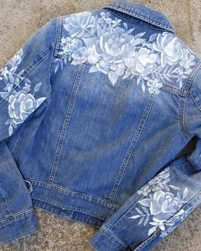 camiseta com stencil de rosas 