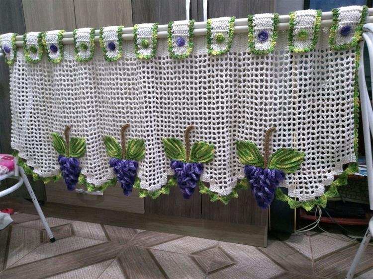 bando de croche com uvas