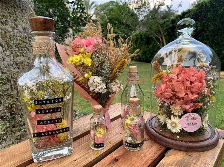 decorada com flores naturais