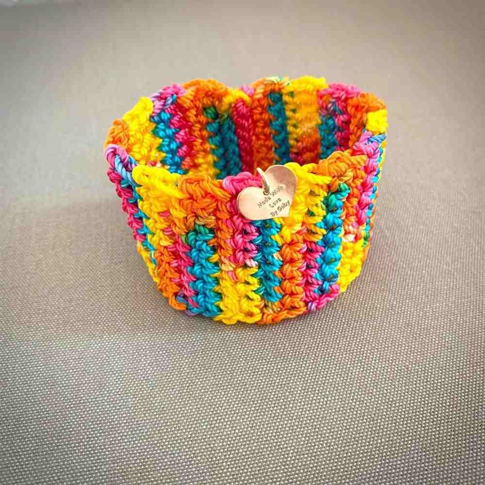 Bracelete de crochê colorido