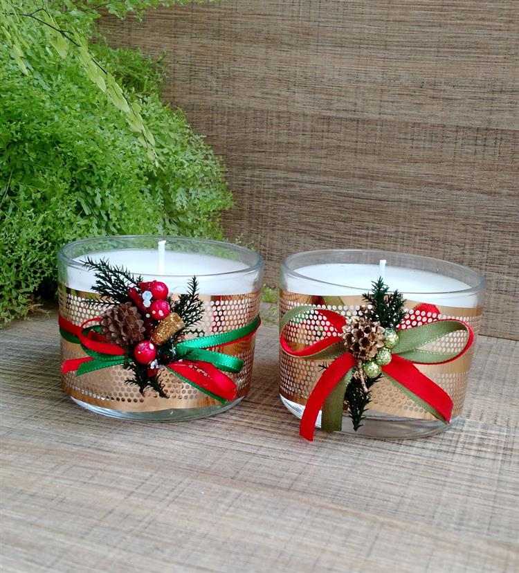 Velas decoradas com laços e fitas