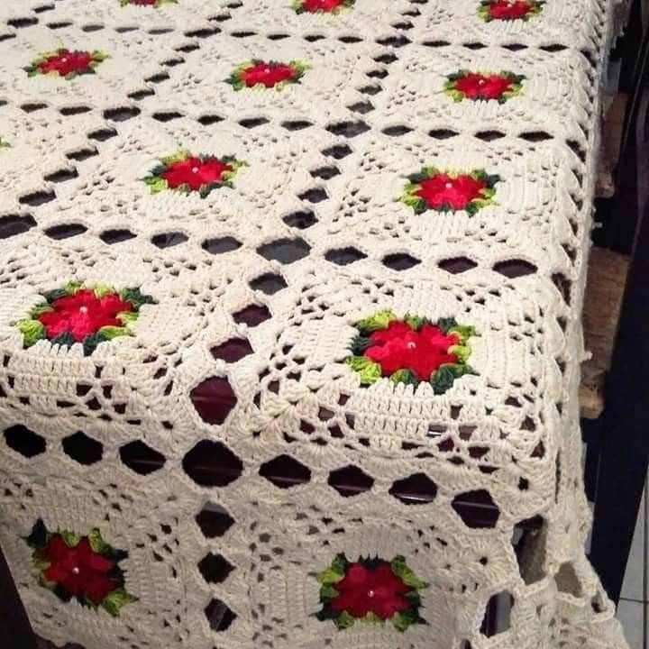 Toalha de mesa de crochê quadrada com flor 