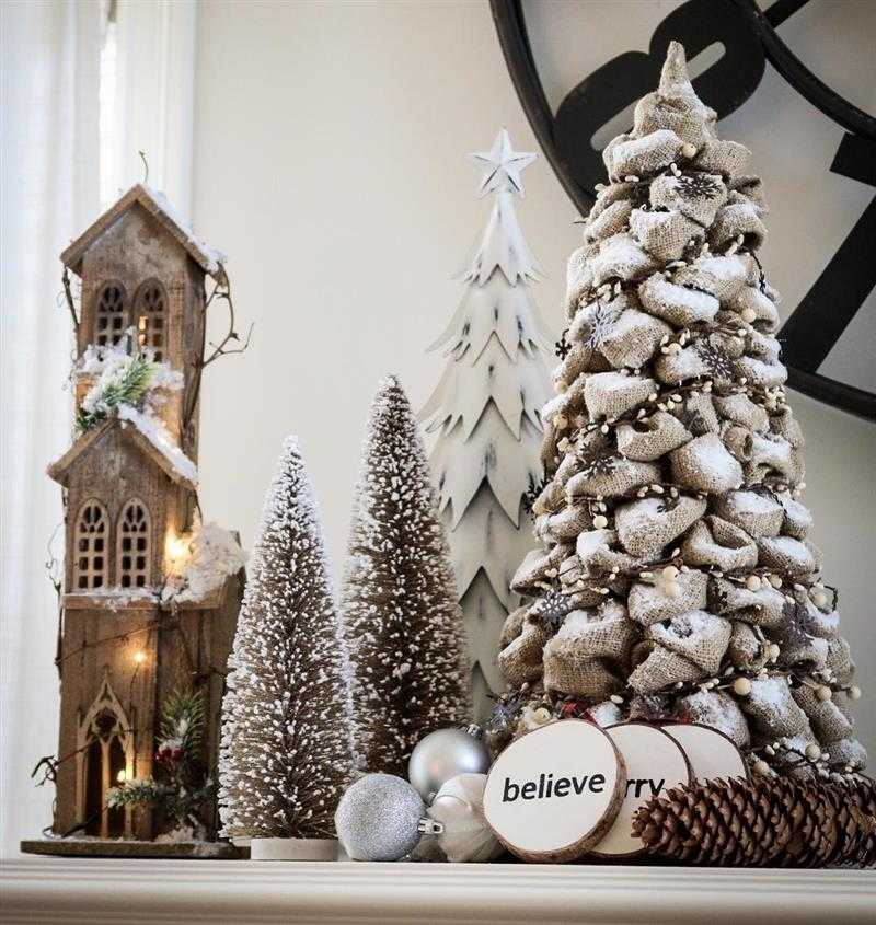 Árvore de Natal: 70 Modelos Para Encontrar a Sua Com Fotos  Arvore de natal  pequena, Mini árvore de natal, Ideias de decoração de natal