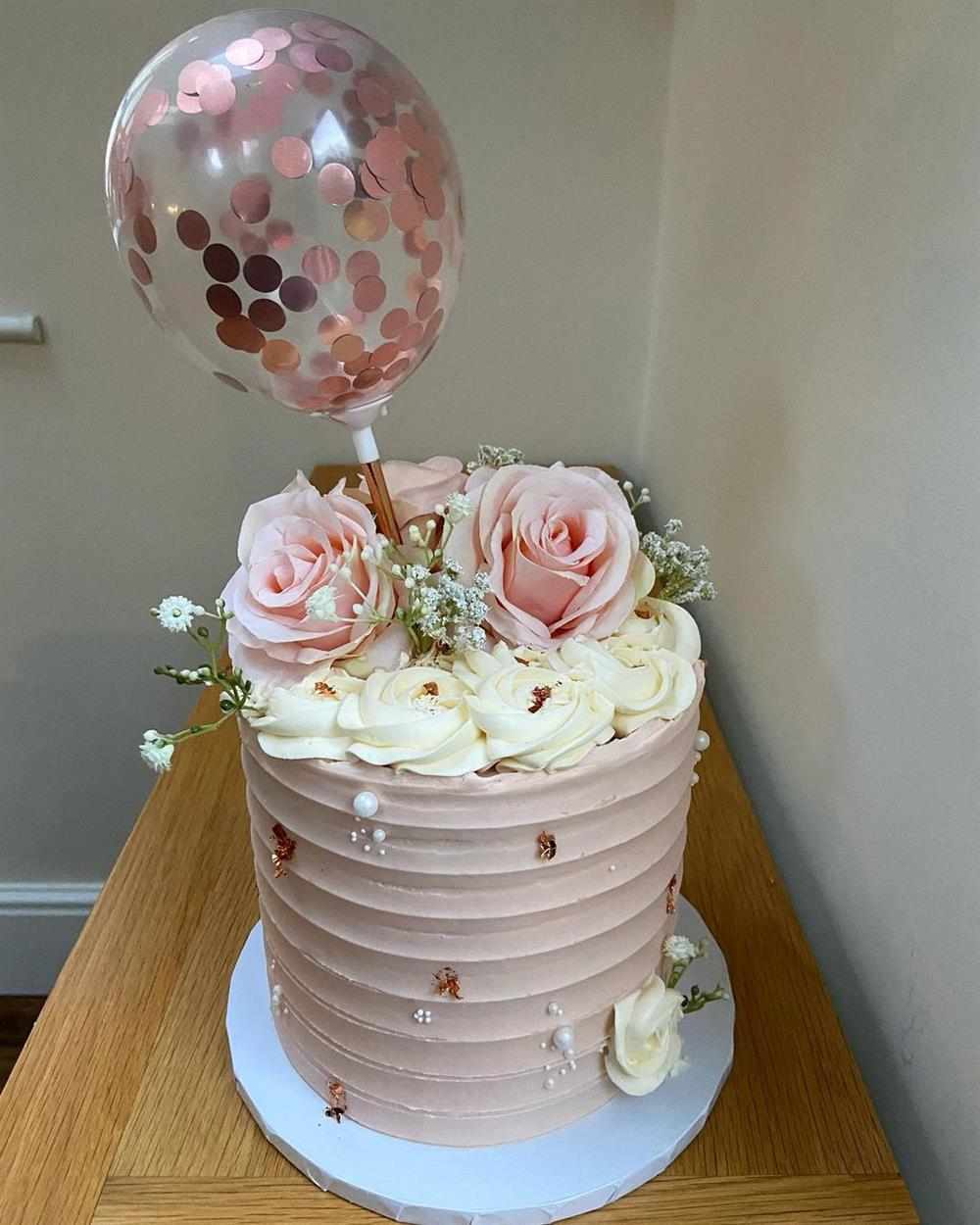 Bolo de aniversário rose gold