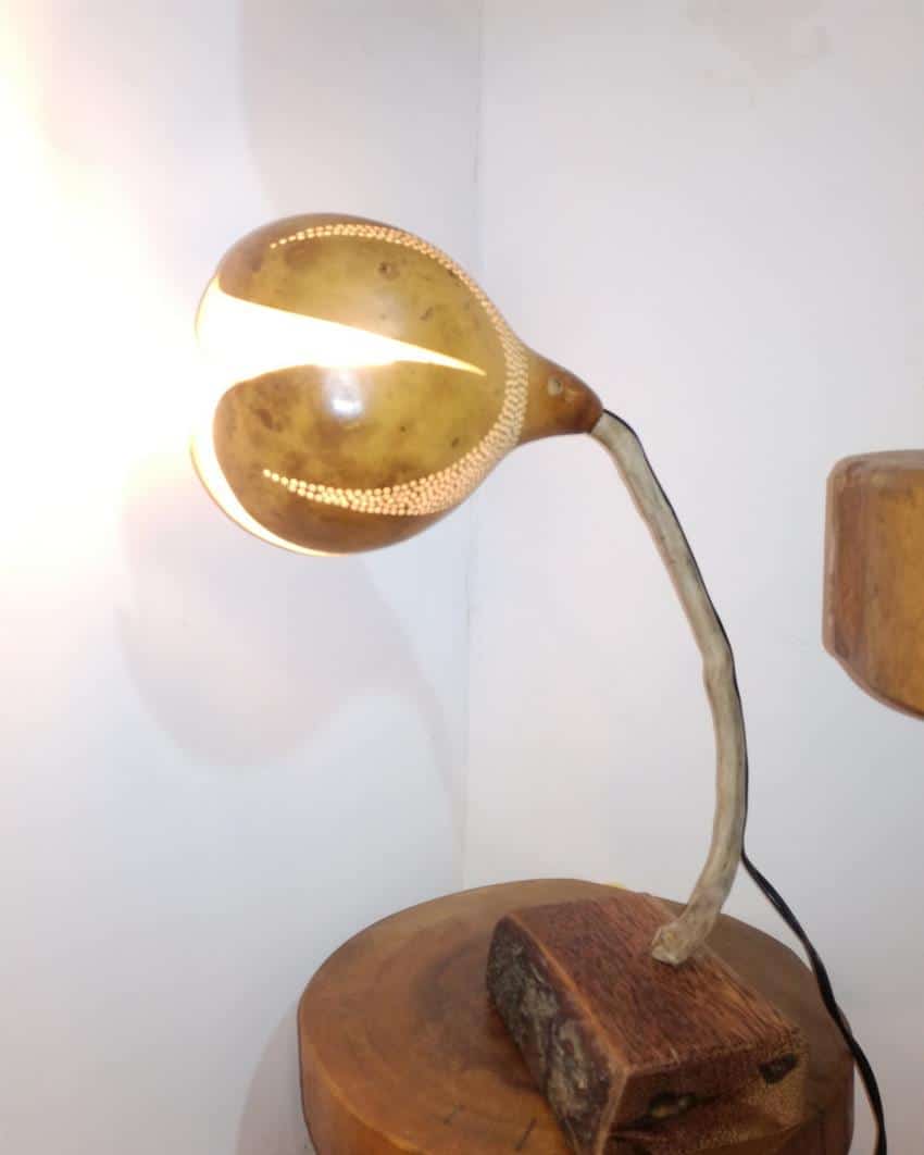 Luminária de mesa artesanal