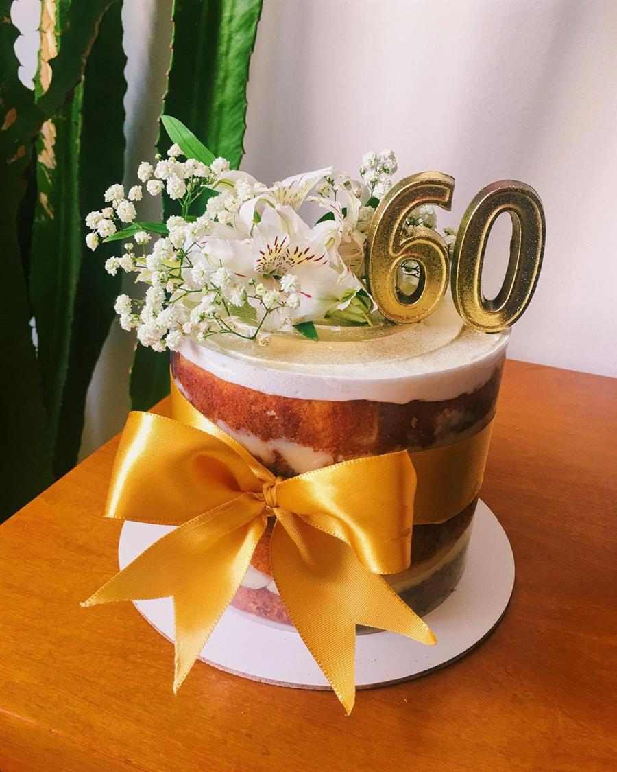 Bolo decorado 60 anos feminino acetato