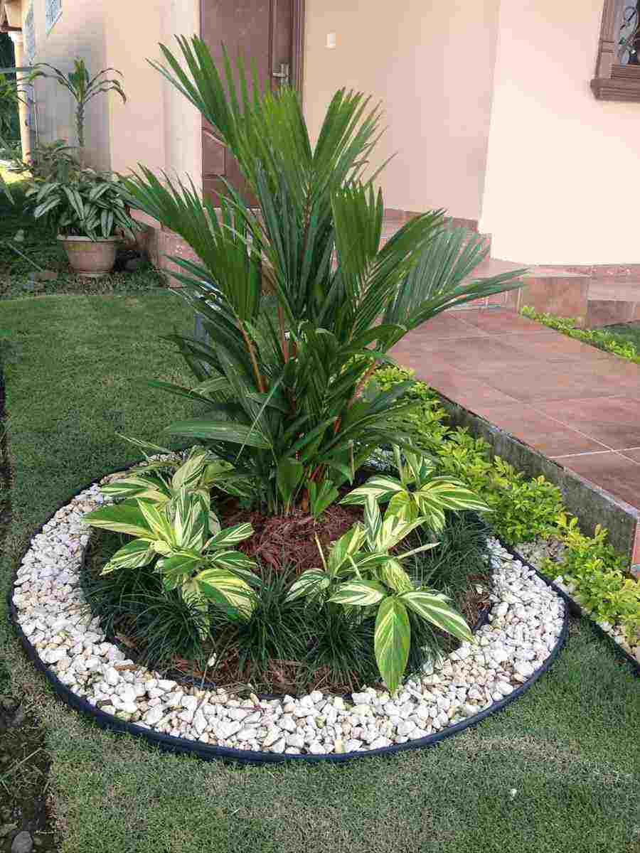 Jardim redondo com pedras