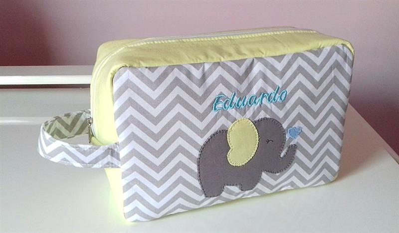 Necessaire porta fraldas personalizada