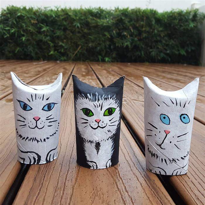 gatinho decorativos com material reciclado