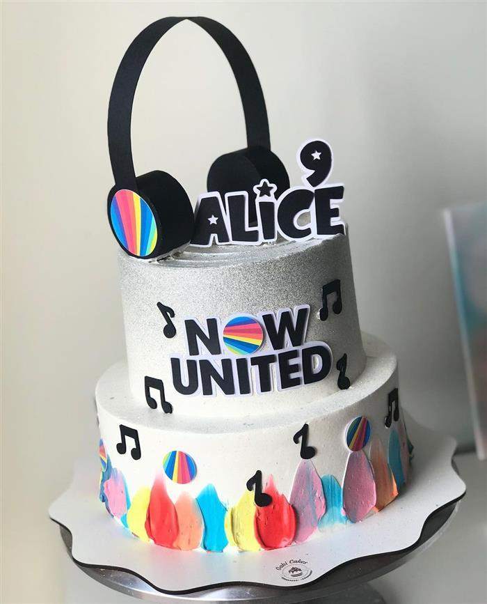 decoração de festa now united simples