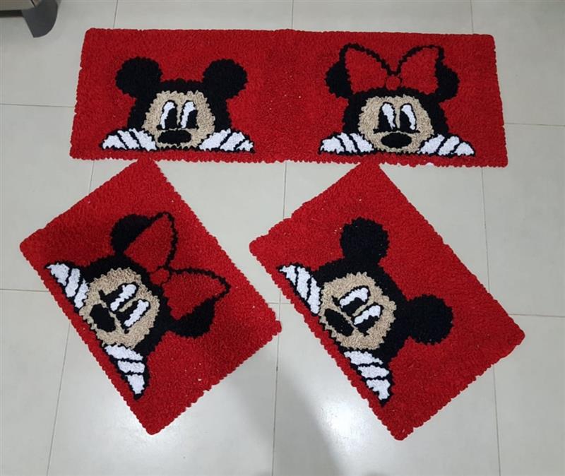 Minnie e do Mickey no vermelho