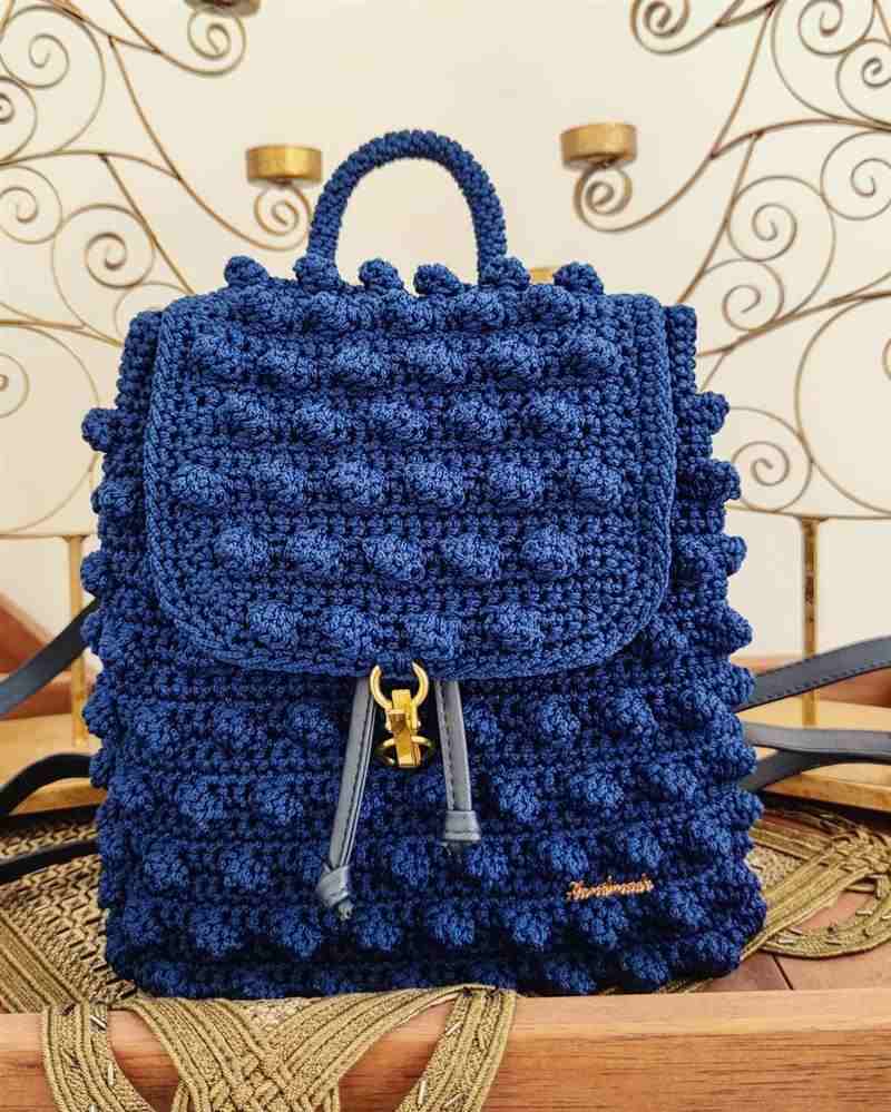 Mochila de crochê feminina azul