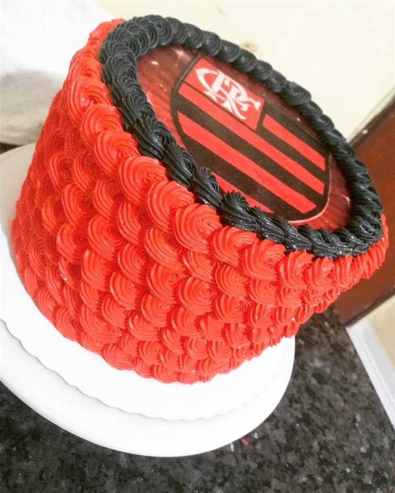 bolo do flamengo com papel de arroz