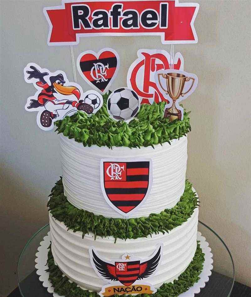 Bolo do flamengo feminino em 2023  Fotos de bolo de aniversário, Bolos de  aniversário confeitados, Bolo decorado do flamengo