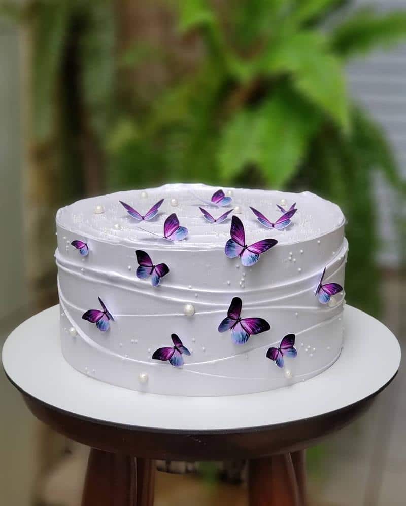 bolo de borboleta lilas