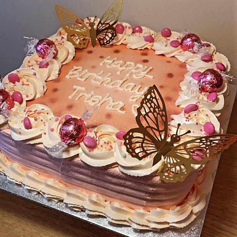 Bolo de borboletas: +95 modelos que parecem obras de arte - Artesanato  Passo a Passo!  Melhores bolos de aniversário, Bolos de aniversário cor de  rosa, Bolos de aniversário