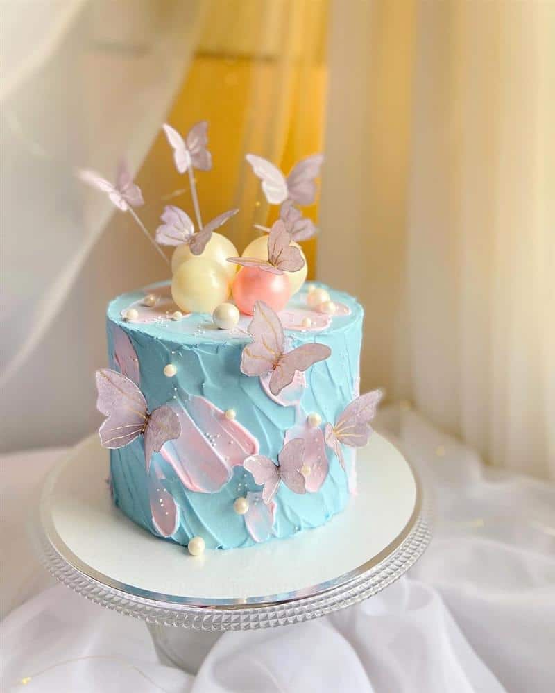 Bolo lilás com borboletas  Pastel de cumpleaños 16, Lindas tortas