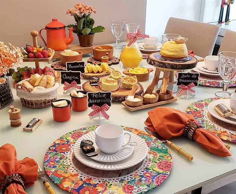 café da manhã de aniversário para mãe