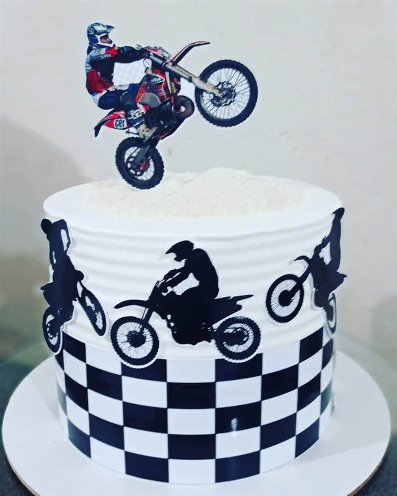 bolo de aniversario para homem tema motocross