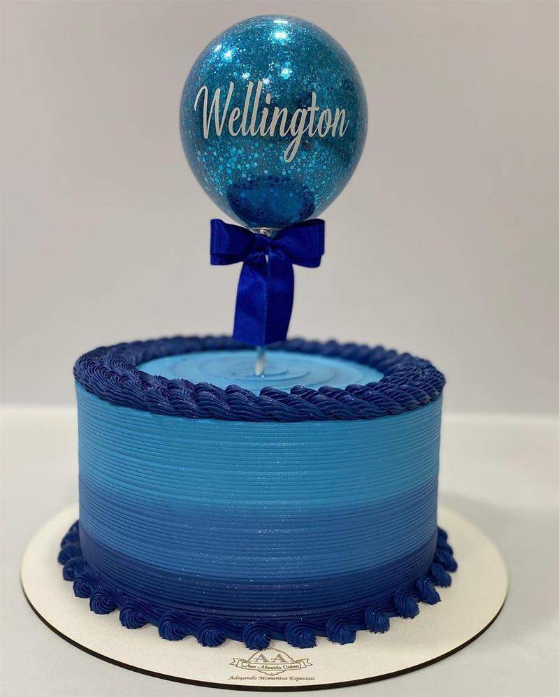 balloon cake degradê azul riscado