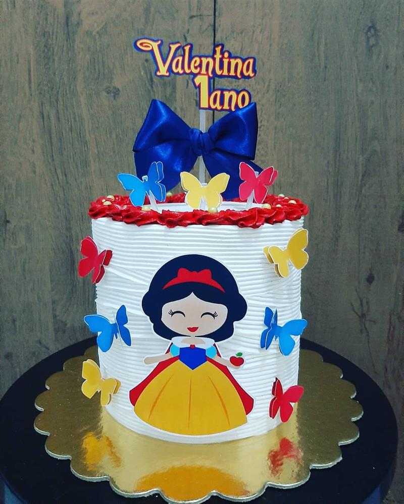 bolo branca de neve branco