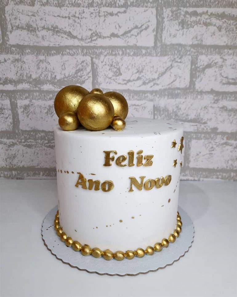 bolo de reveillon redondo