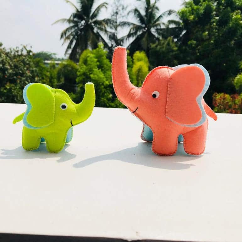 Elefantes coloridos