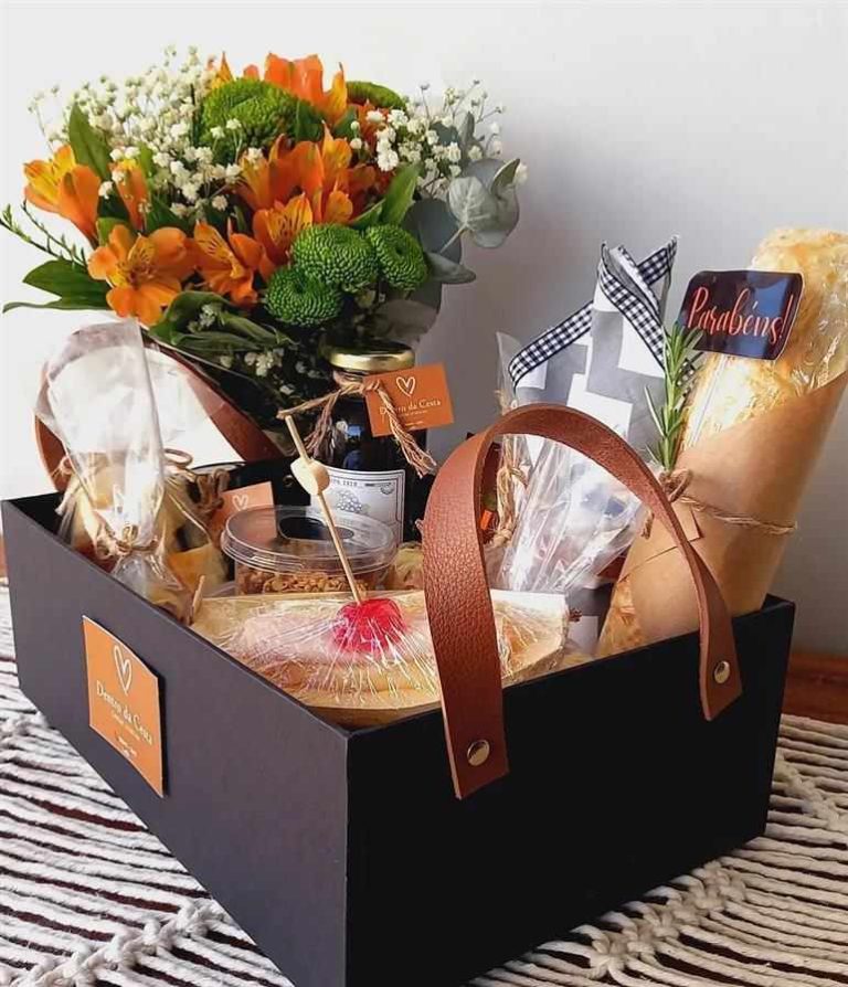 Cesta de aniversário para homem: o que colocar, como fazer e montar ...