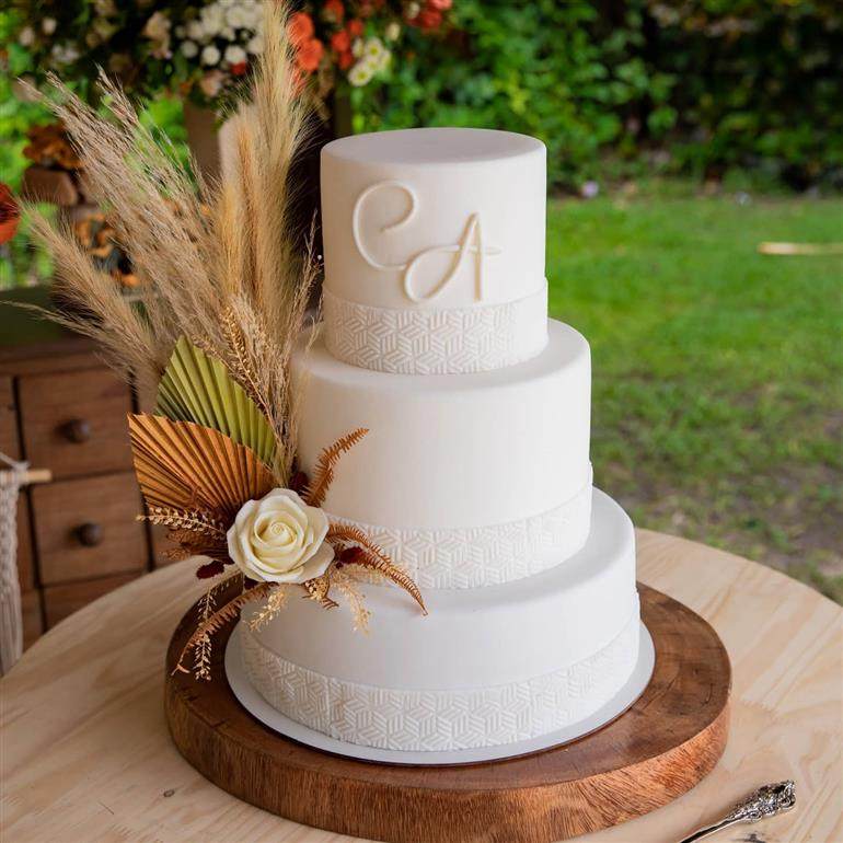 Bolo de casamento rústico 