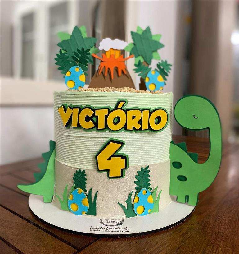 bolo de aniversario infantil de dinossauro