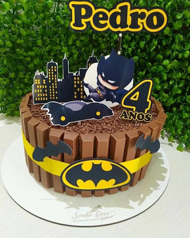 batman bebê com kitkat