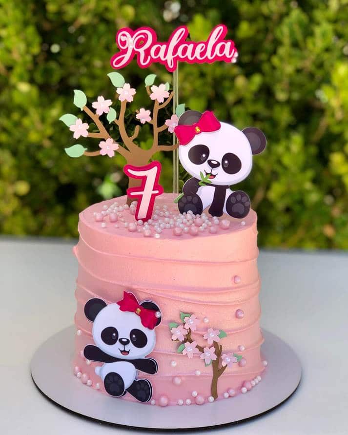 Bolo Panda rosa