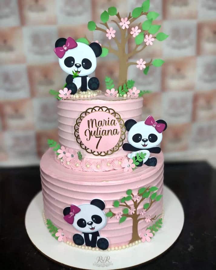 Bolo Panda rosa