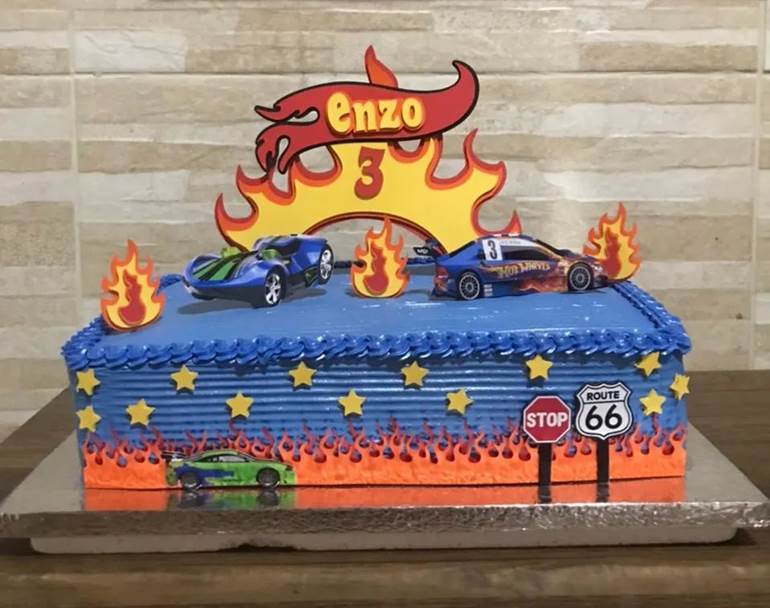 Bolo Hot Wheels: ideias fabulosas para decoração de aniversário -  Artesanato Passo a Passo!