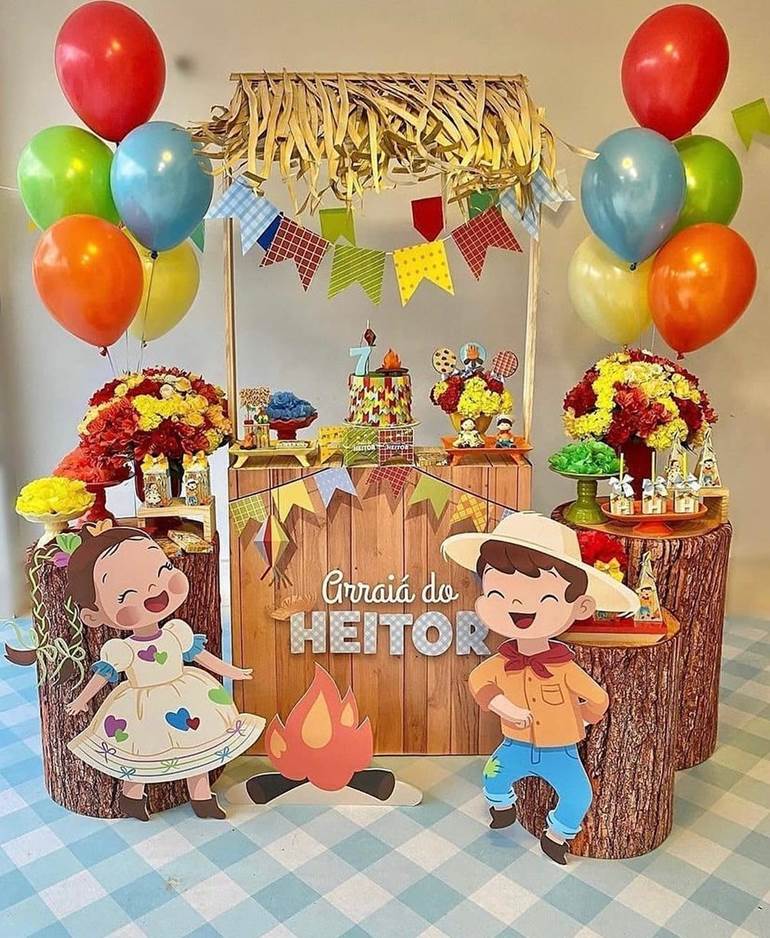 Decoração arraial mêsversário