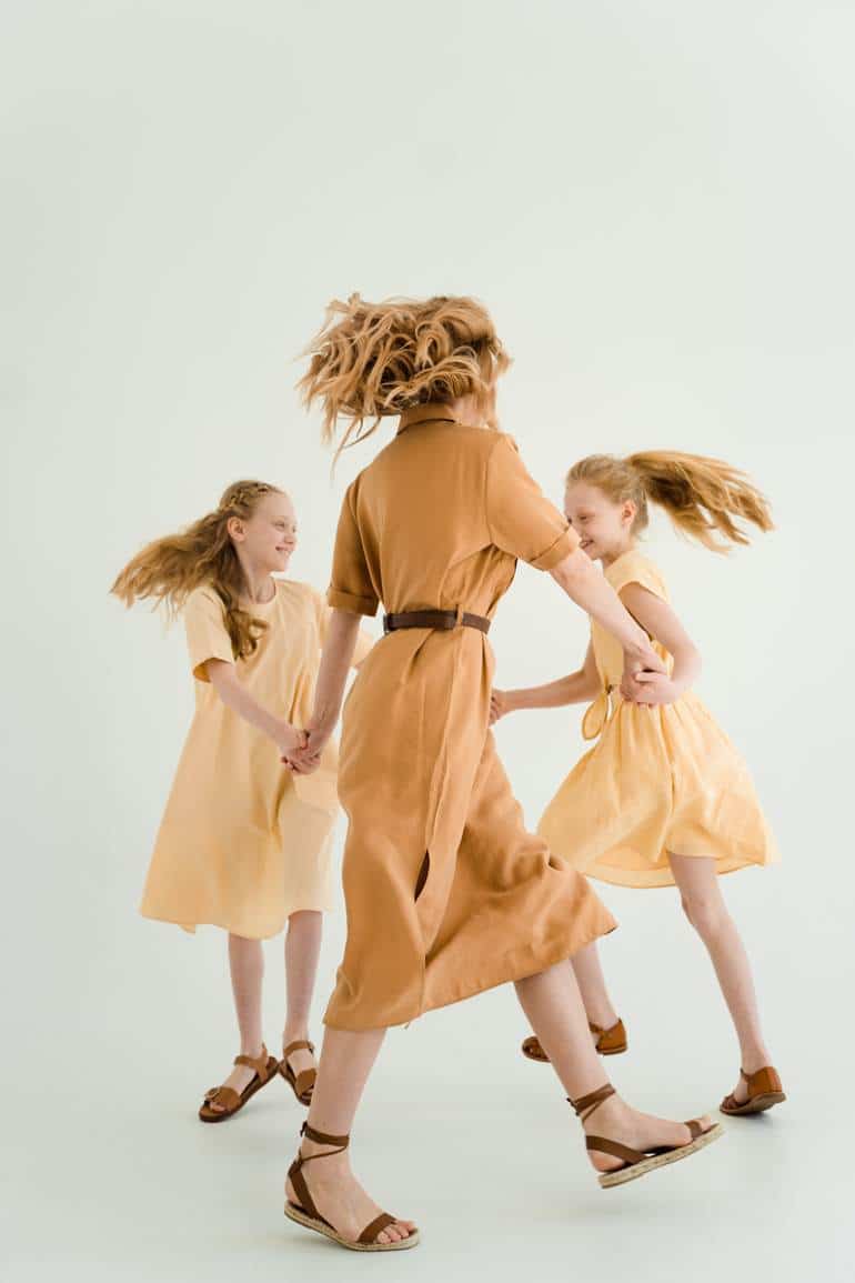 Brincadeira de roda em família